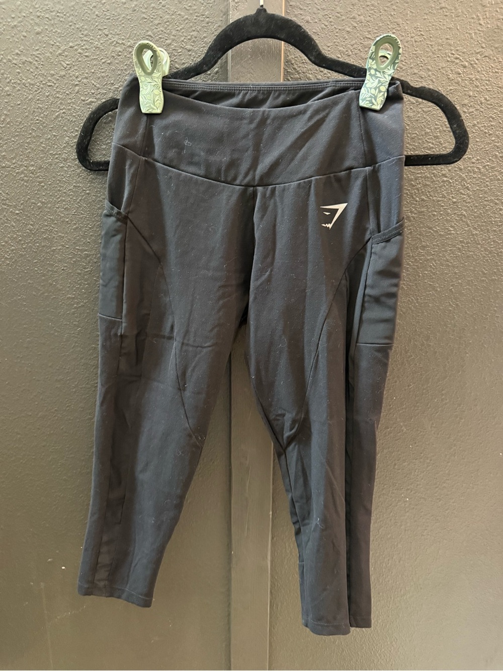 Gymshark Black High-Waist Capri Leggings with Side Pockets